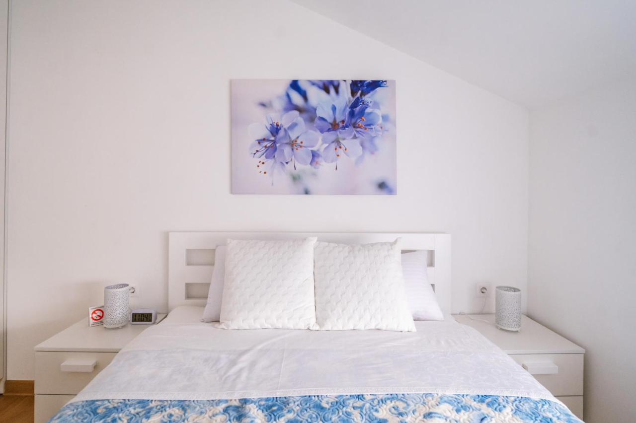 Mikonos Apartman Surcin Exterior photo